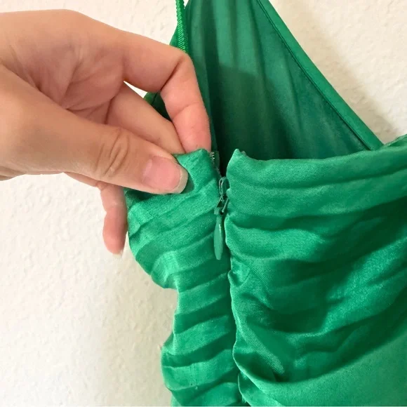 A.L.C. Aries Pleated Maxi Dress Green Elegant Size 6 Formal Wedding Guest Prom - Picture 7 of 16